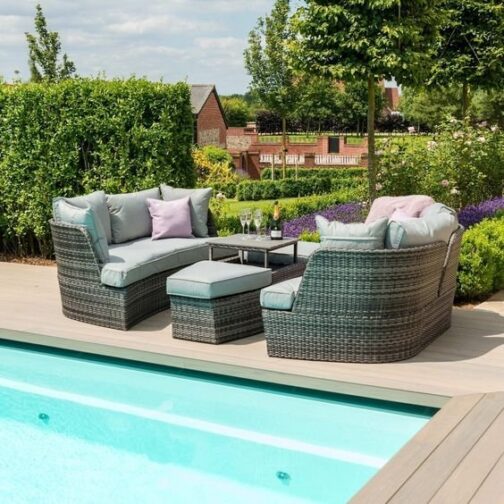 Coopandfeathers Outdoor Swivel Chair